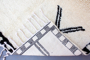 ABSTRACT PATTERN BLACK & WHITE WOOL RUG