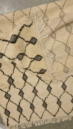 Beni Ourrain Carpet / Diamond Pattern